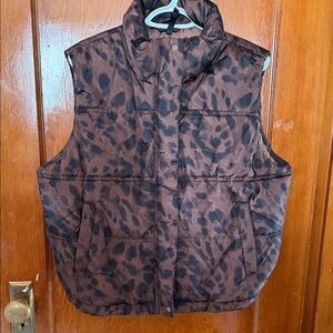 Old Navy Brown Camo-Style Puffer Vest